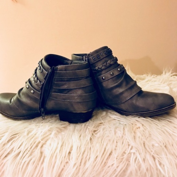 Super Cute and Stylish Booties for the Fall - Picture 3 of 3